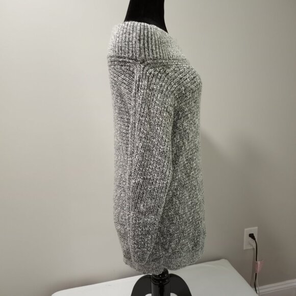 EXPRESS OFF THE SHOULDER MOTTLED GREY CHUNKY KNIT SWEATER WOMEN SIZE L - Picture 6 of 6
